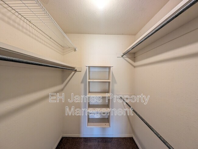 Building Photo - 8440 E 64th Pl