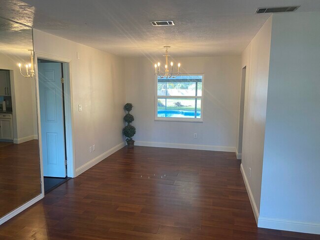 Building Photo - 109 Doe Ct