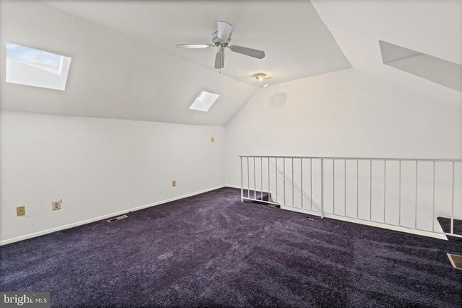 Building Photo - 6957 Rockfield Rd
