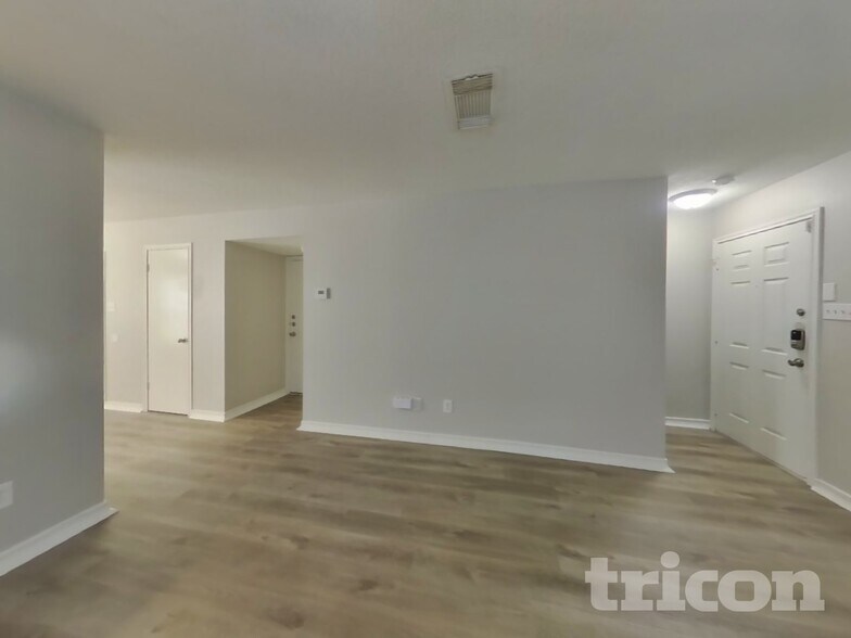 Building Photo - 10170 Paddlefish Creek