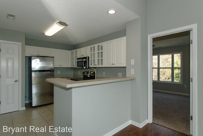 Building Photo - 4106 Breezewood Dr