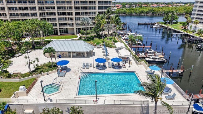 Building Photo - 4101 N Ocean Blvd