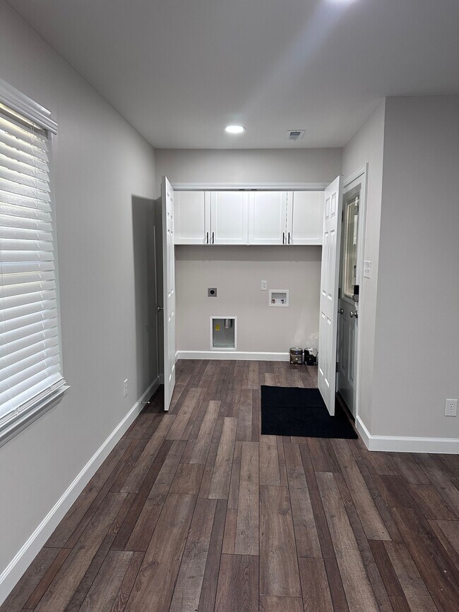 Building Photo - 3710 Cherry Blossom Ln