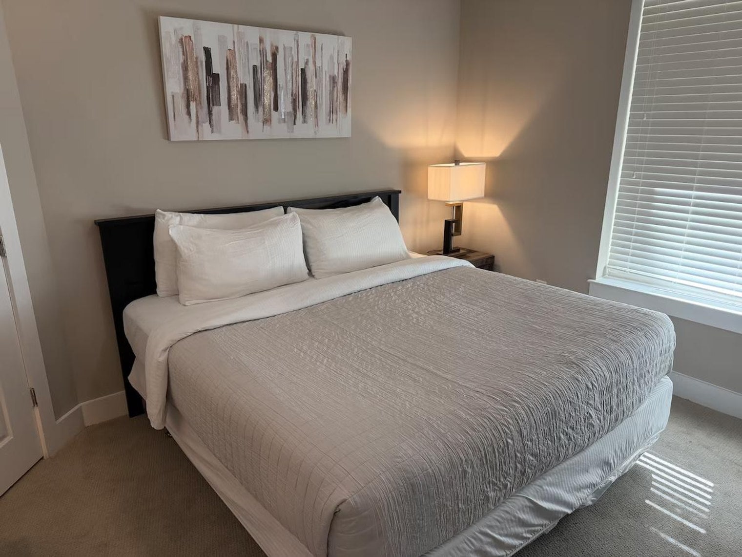 Building Photo - 4735 Sharon Rd