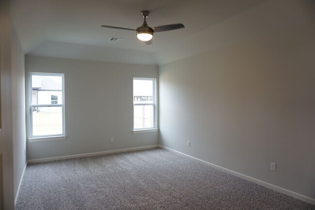 Building Photo - 3 Bedroom, 2 Bath With Office - Broken Arrow Schools
