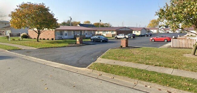 Building Photo - 1 Bedroom Unit available soon at New Breme...