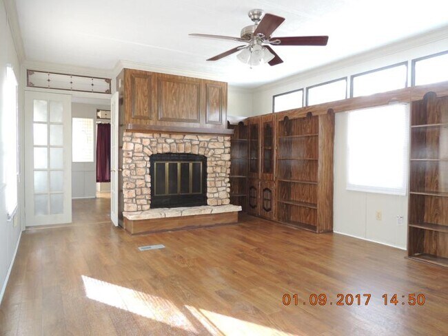 Building Photo - 965 Weems Chapel Rd