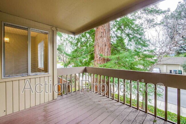 Building Photo - 505 Cypress Point Dr