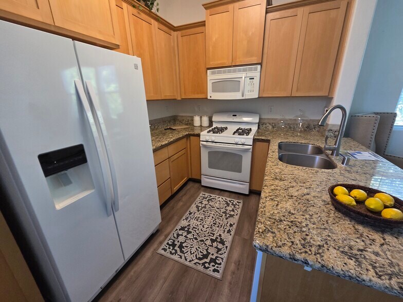 Building Photo - 10938 Tower Park Dr