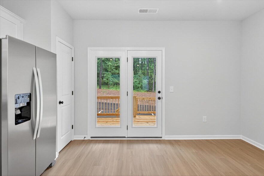 Building Photo - 1256 Principal Featherstone Ave