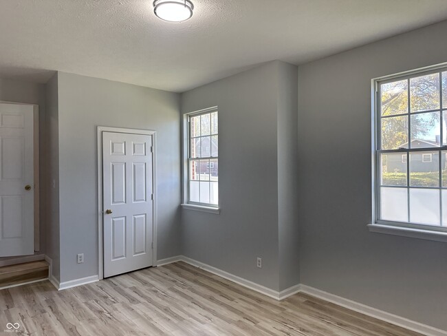 Building Photo - 4047 Byram Ave