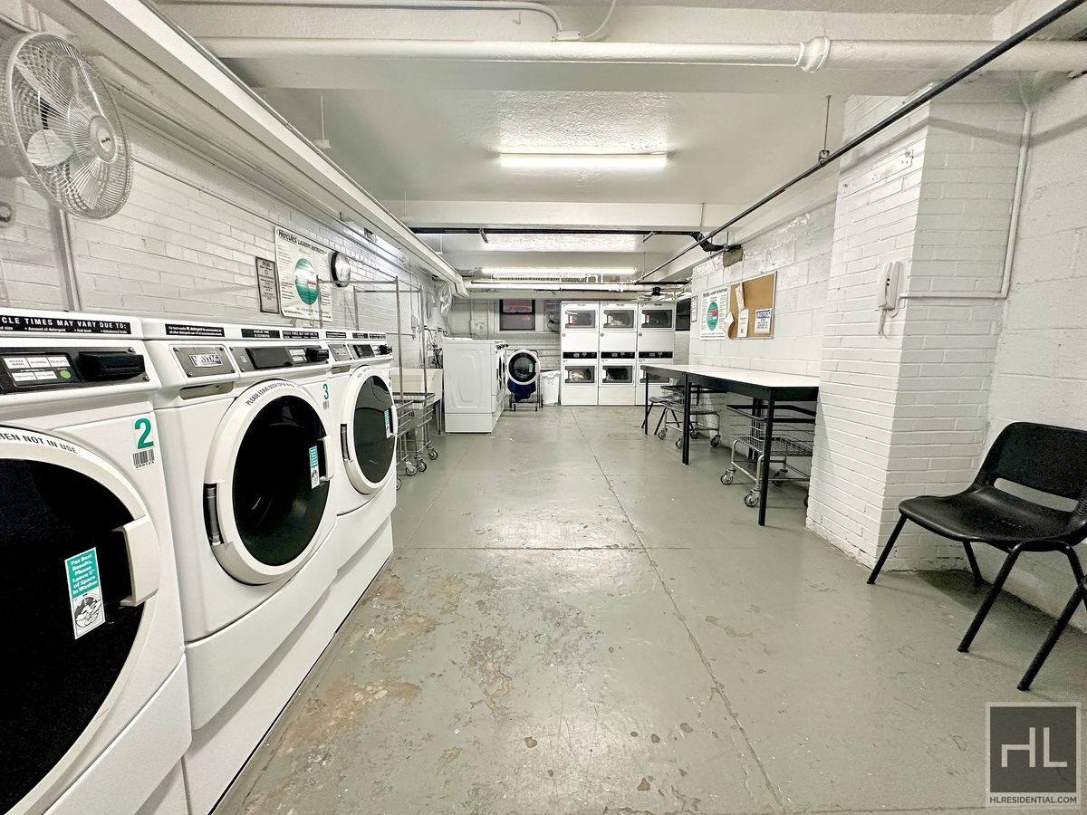 Building Photo - EAST 38 STREET