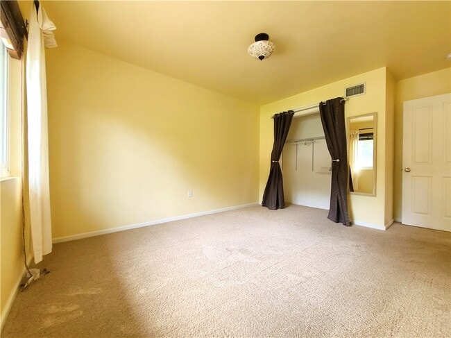 Building Photo - 12149 Country Club Ln