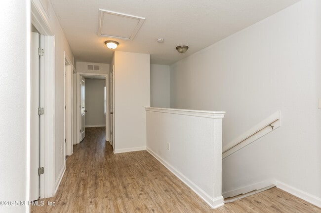 Building Photo - 522 Eiseman Wy