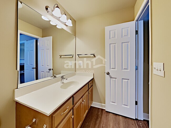 Building Photo - 3106 Cathey Ct