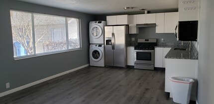 Building Photo - 1548 W 4890 S