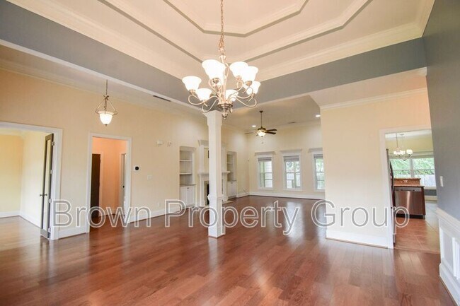 Building Photo - 4025 Fallberry Dr
