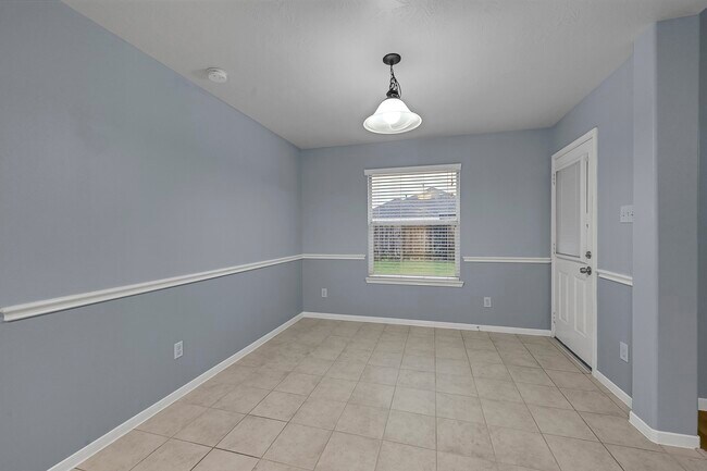 Building Photo - 15710 Bannowsky Lane