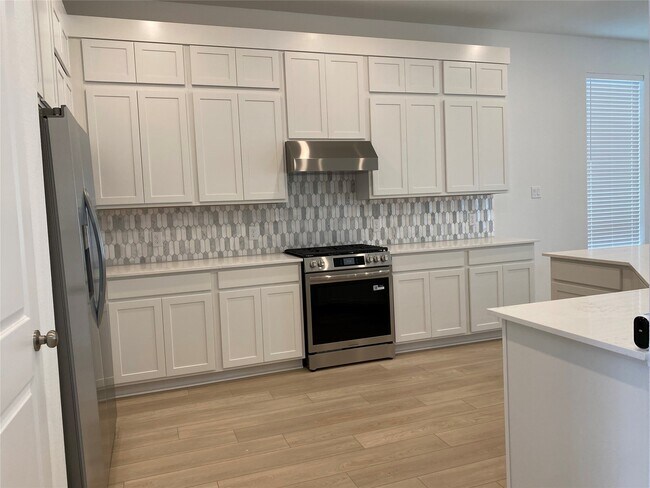 Building Photo - 4523 Sunny Hazel Ln