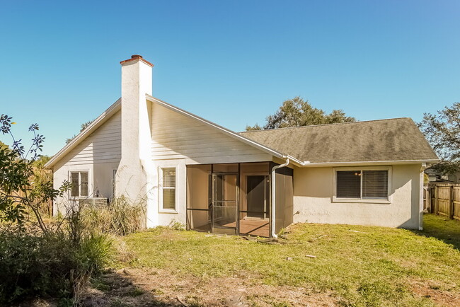 Building Photo - 1901 Saddle Lake Pl