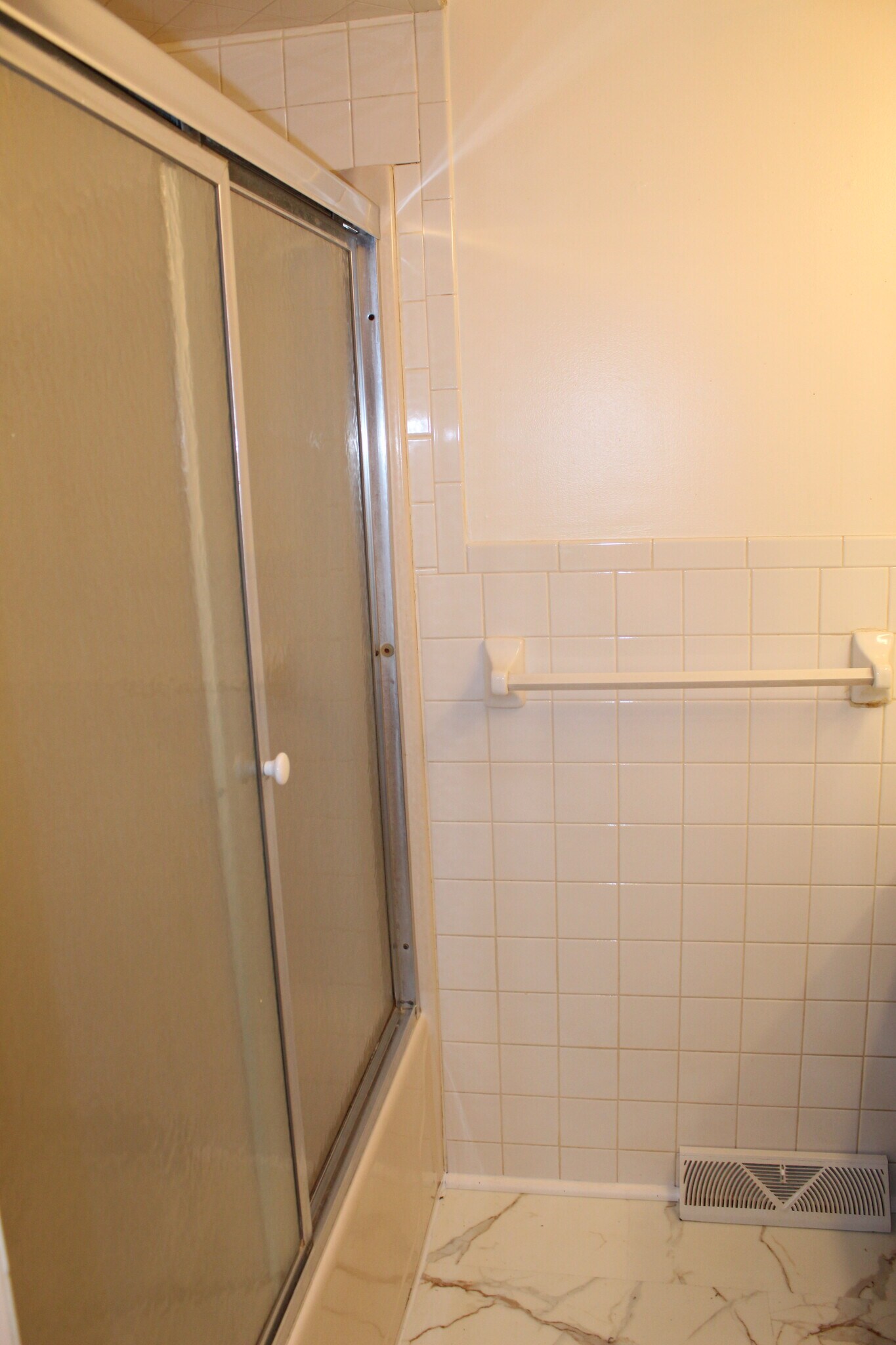 Bathroom - 2252 W Twin Acres Ct