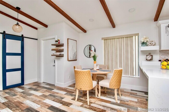 Building Photo - 6557 Country Wood Way