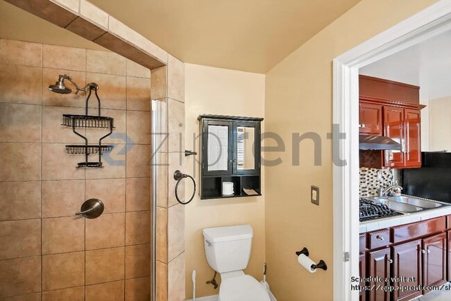 Building Photo - 1949 E Idahome St