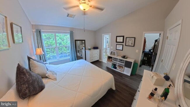 Building Photo - 16883 Toms River Loop