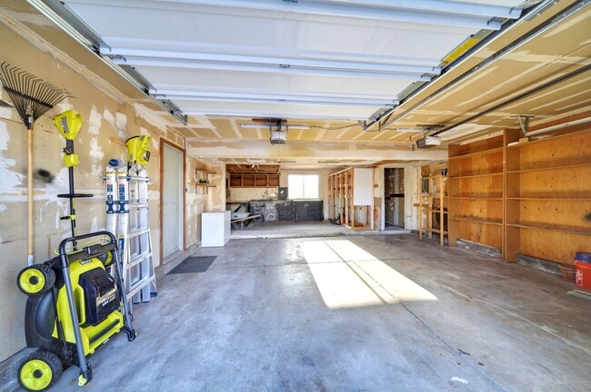 Building Photo - 4450 McGrew Cir