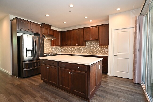 Building Photo - Beautiful Modern 3BR Home in the Heart of Milpitas