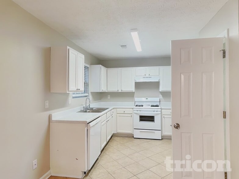 Building Photo - 1219 Catalina Pkwy