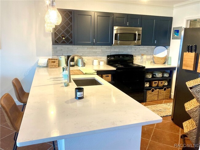 Building Photo - 373 NW 14th Pl