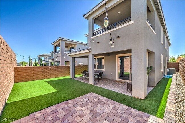 Building Photo - 10646 Silver Pond Ave