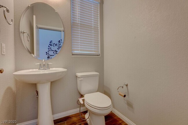 Building Photo - 12847 Slipknot St