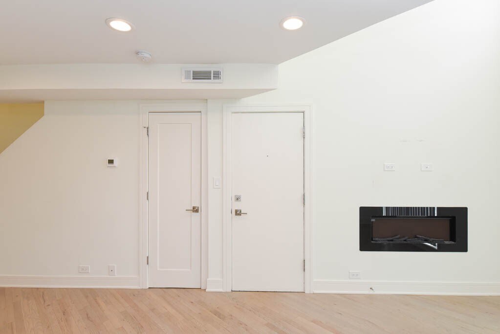 Building Photo - 843 W Grace St