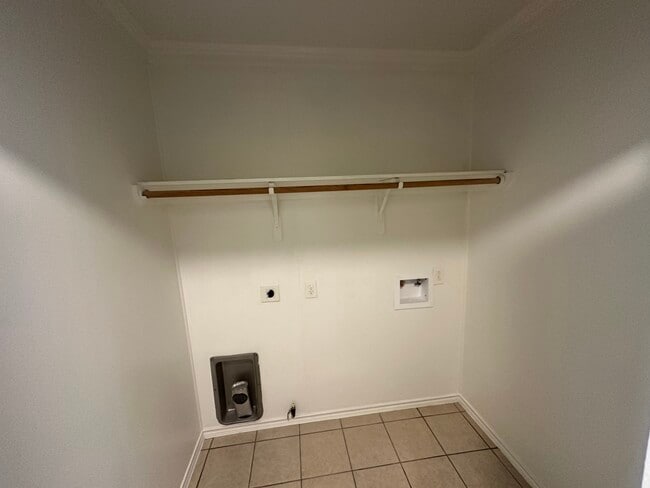 Building Photo - 7811 Helmers St