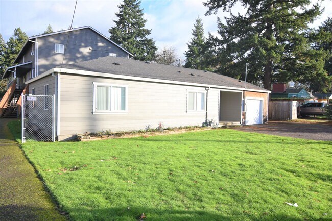 Building Photo - 5320 SE 122nd Ave