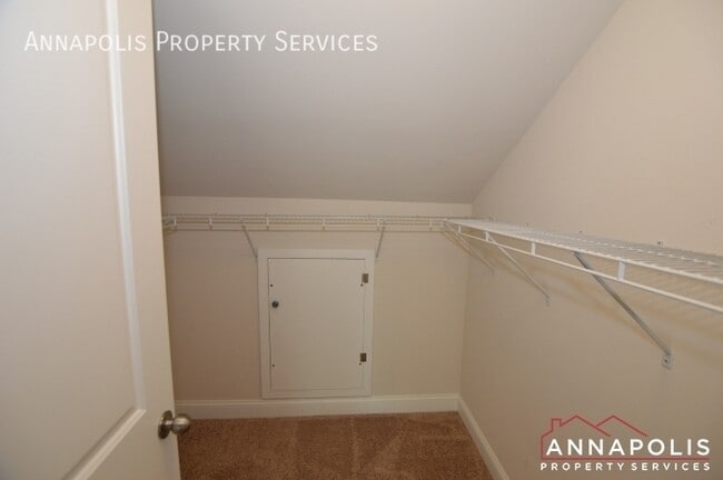 Building Photo - 114 Waterline Ct