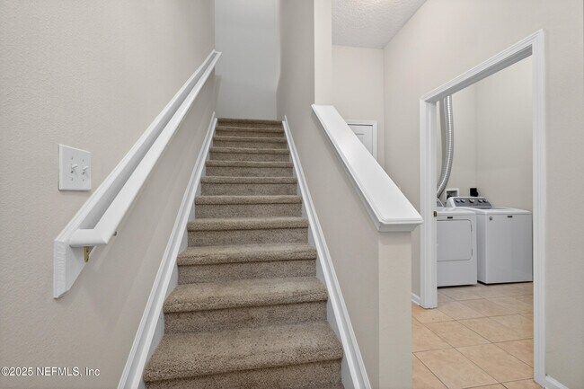 Building Photo - 7028 Deer Lodge Cir