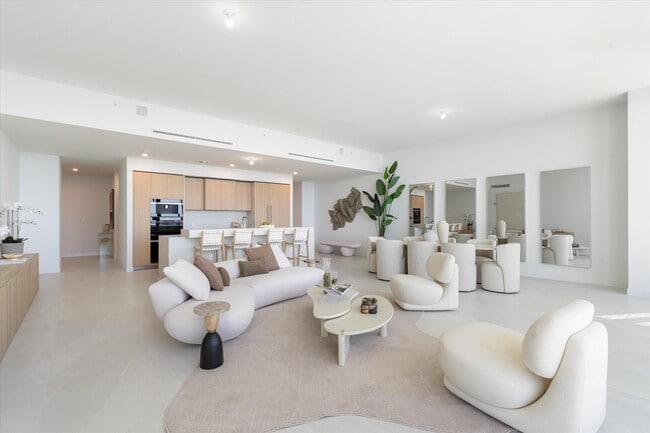 Building Photo - 900 N Ocean Blvd