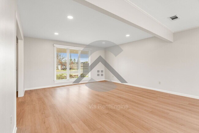 Building Photo - 9812 Coppersmith Ln