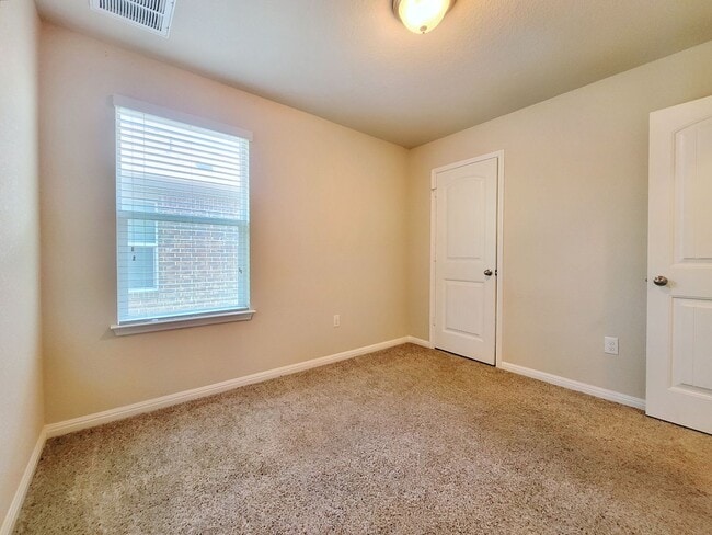 Building Photo - 1308 Fairhaven Gtwy