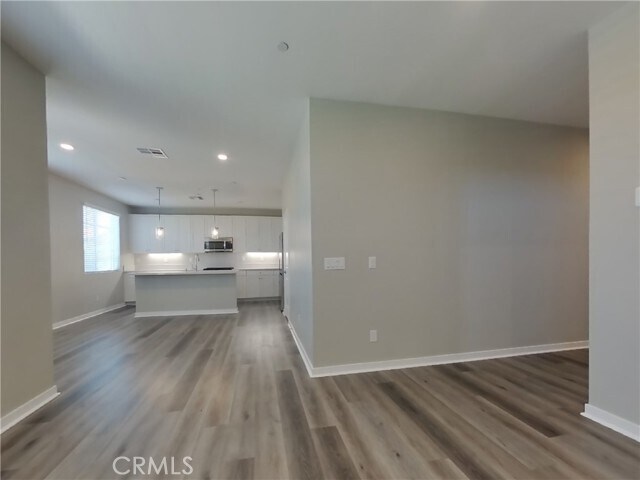Building Photo - 31651 Hans Dr