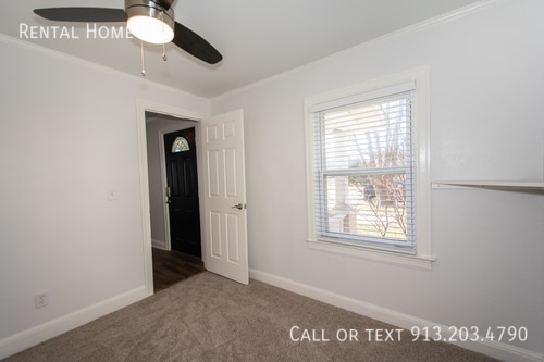 Building Photo - 8033 Robinson-