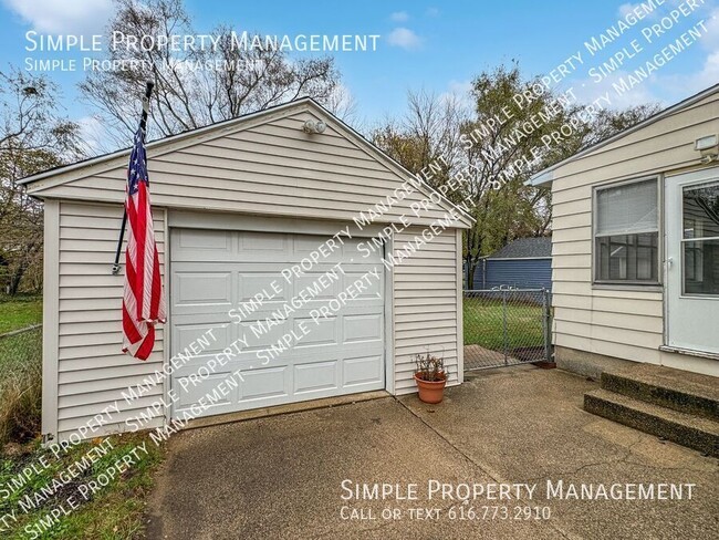 Building Photo - Nice 3 Bed 1 Bath Home in Grand Rapids!