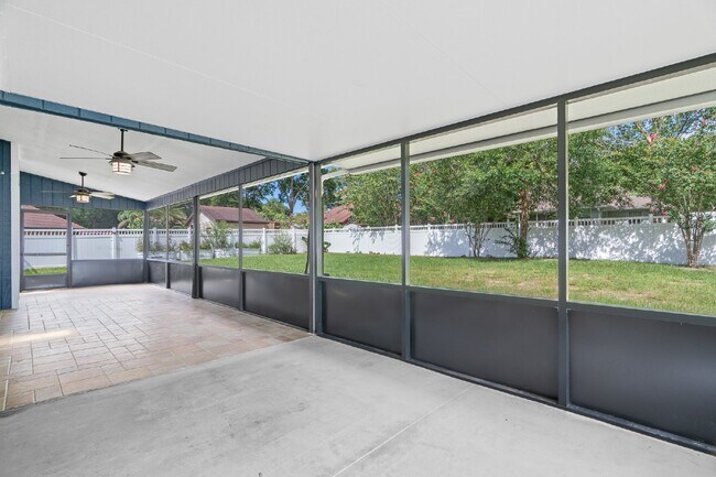 Building Photo - **Available February 2026***Welcome Home :: 3/2 with oversized fenced backyard in Indian Pines!