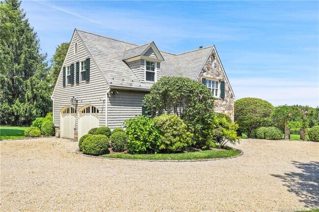Building Photo - 378 Taconic Rd