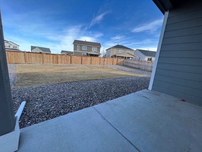 Building Photo - Beautiful Rancher just West of Denver!