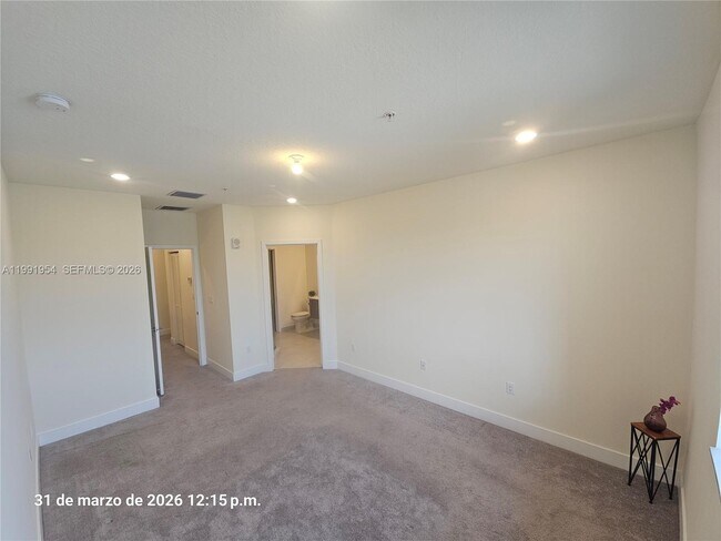 Building Photo - 10250 NW 66th St