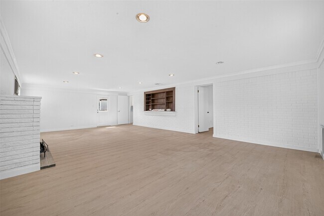 Building Photo - 6131 Birdwood Rd